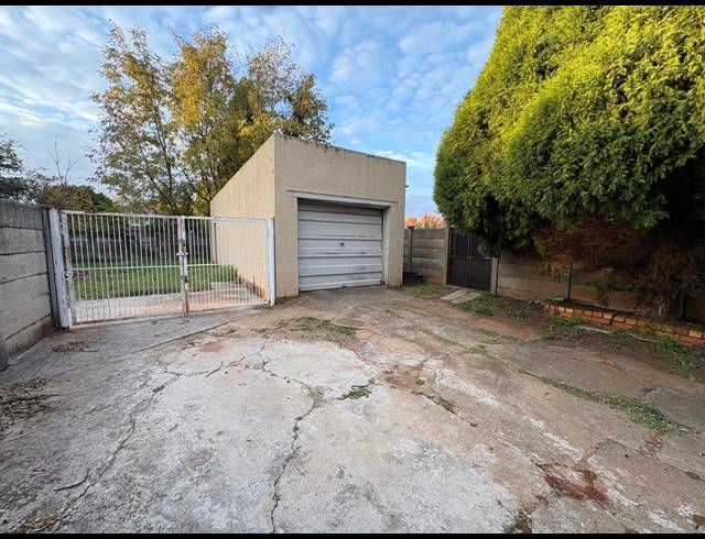 3 BEDROOM HOUSE FOR SALE IN THREE RIVERS